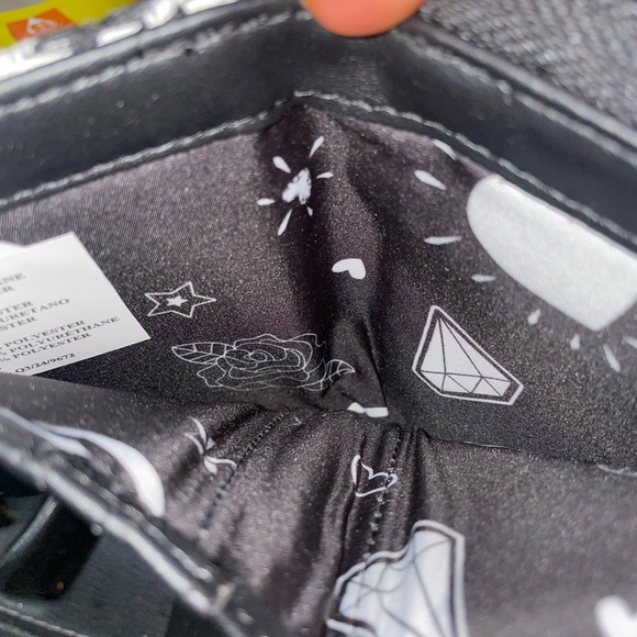 NWT BETSEY JOHNSON Zip Around Square Wallet Wristlet Houndstooth Fabric B&W - Picture 2 of 5